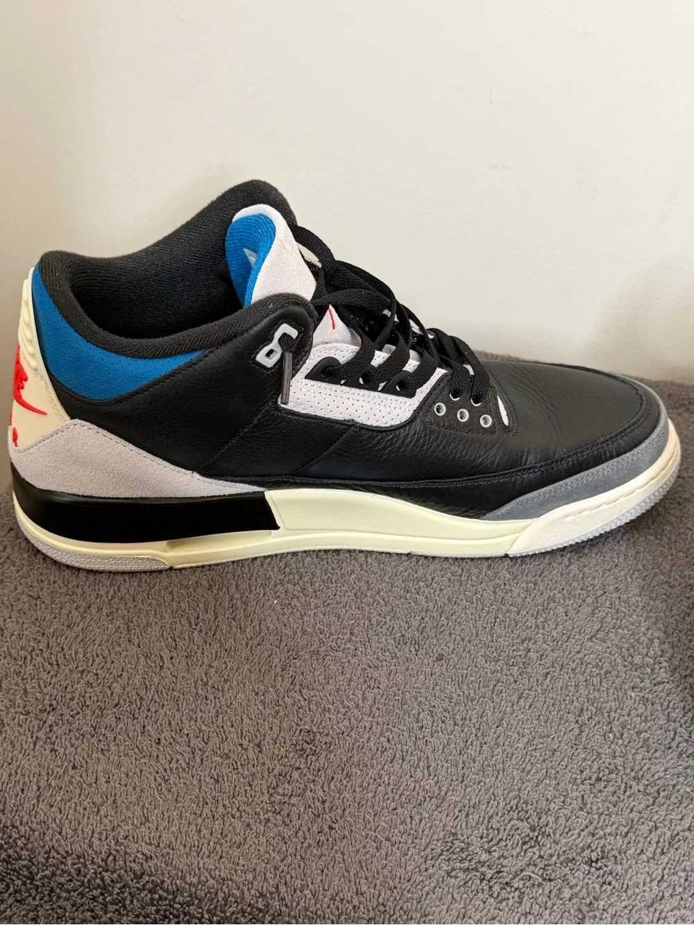 Air Jordan 3 Retro OG “Rare Air” Black Blue Men’s size 11